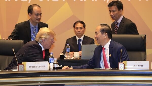 Chủ tịch nước Trần Đại Quang và Tổng thống Hoa Kỳ Donald Trump - Sputnik Việt Nam
