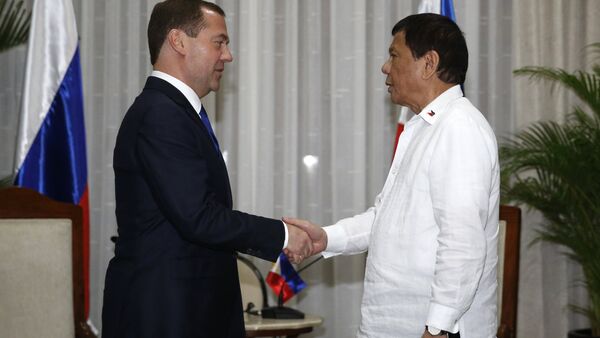 Thủ tướng Dmitry Medvedev và Tổng thống Philippines Rodrigo Duterte - Sputnik Việt Nam