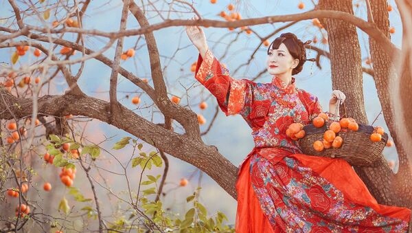 Bức ảnh “ Cây hồng đỏ” của Xiaolin Fan, được đánh giá là xuất sắc trong chủ đề “ Chân dung và con người” của Siena International Photo Awards 2017 - Sputnik Việt Nam