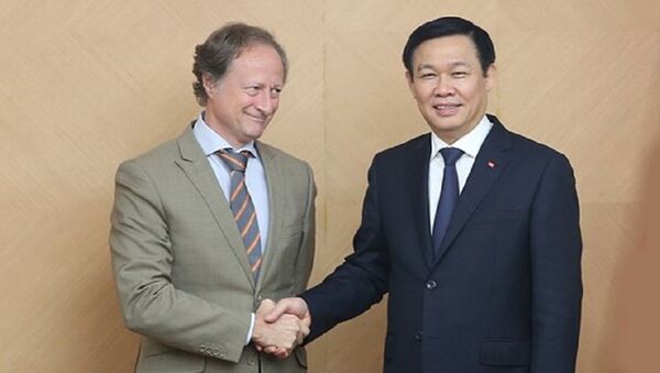 Phó Thủ tướng Vương Đình Huệ tiếp Đại sứ EU tại Việt Nam - Sputnik Việt Nam