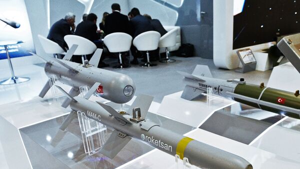 Макеты ракет турецкой компании ROKETSAN на выставке Оружие и безопасность-2017 в Киеве - Sputnik Việt Nam