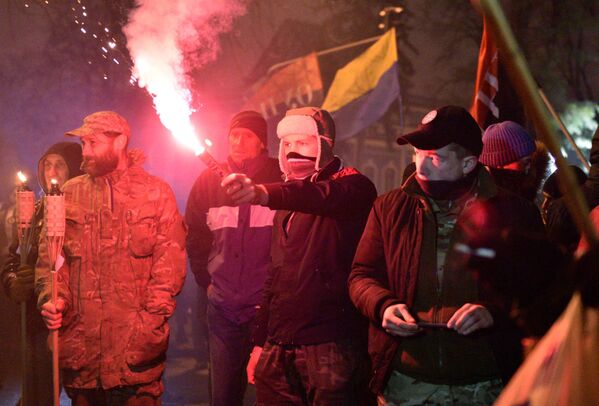 Các thành viên trong cuộc diễu hành ở Kiev, kỷ niệm sự kiện Maidan - Sputnik Việt Nam