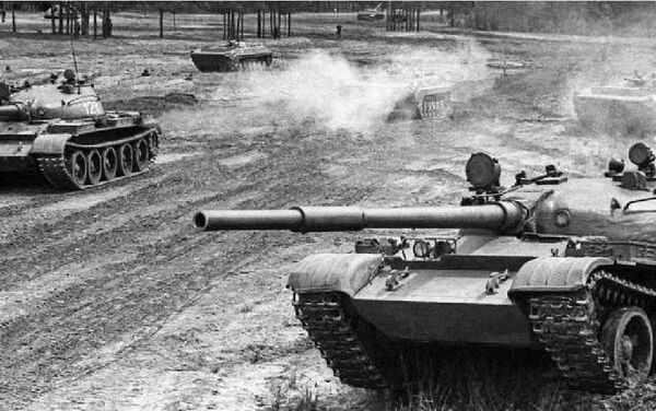 Suốt từ năm 1979 tới nay, T-62 được coi là mẫu xe tăng chủ lực hiện đại nhất của Quân đội Nhân dân Việt Nam. - Sputnik Việt Nam