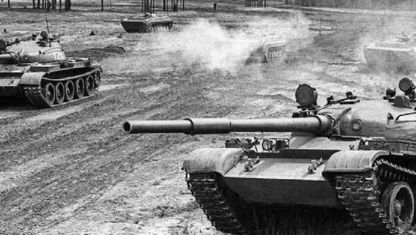Suốt từ năm 1979 tới nay, T-62 được coi là mẫu xe tăng chủ lực hiện đại nhất của Quân đội Nhân dân Việt Nam. - Sputnik Việt Nam