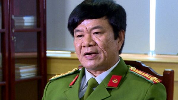 Đại tá  Khương Duy Oanh, Phó giám đốc Công an tỉnh Thanh Hóa tham gia điều tra vụ bé 20 ngày bị bà nội giết - Sputnik Việt Nam