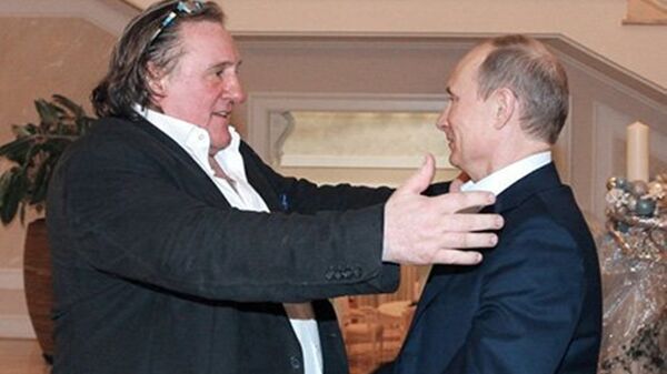 Gerard Depardieu với Vladimir Putin - Sputnik Việt Nam