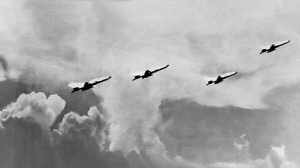 Máy bay của không quân Việt Nam xuất kích tiêu diệt máy bay Mỹ. - Sputnik Việt Nam