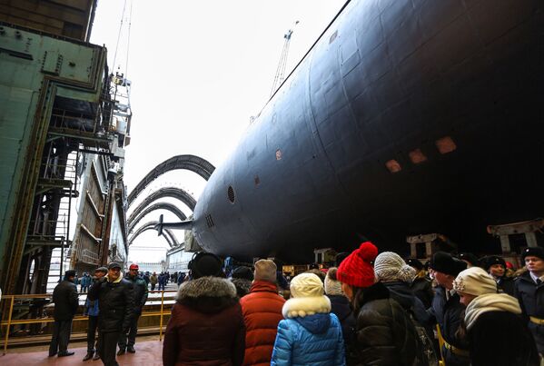 Hạ thủy tàu ngầm tuần dương hạt nhân chiến lược “Quận vương Vladimir” - Sputnik Việt Nam