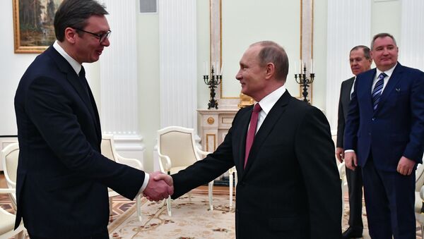 Tổng thống Serbia Aleksandar Vučić với Tổng thống Nga Vladimir Putin - Sputnik Việt Nam