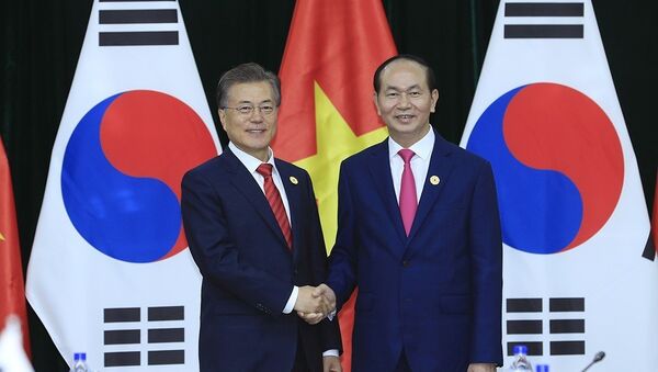 Chủ tịch nước Trần Đại Quang gặp Tổng thống Hàn Quốc Moon Jae-in - Sputnik Việt Nam