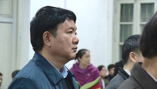 Bị cáo Đinh La Thăng khai báo tại phiên tòa sáng nay - Sputnik Việt Nam