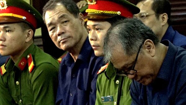 Các bị cáo trước phiên xử - Sputnik Việt Nam
