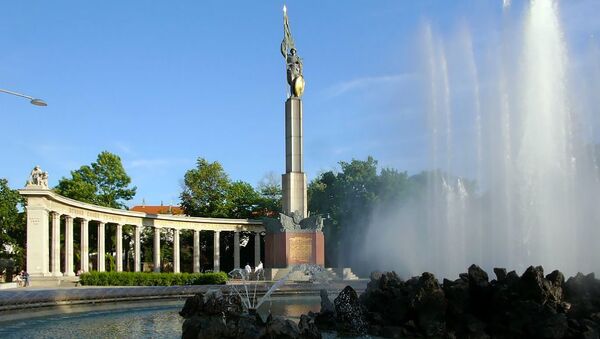 Đài tưởng niệm những người lính Liên Xô ở Vienna - Sputnik Việt Nam