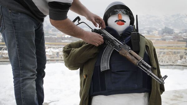 Người tuyết với vũ khí ở Afghanistan - Sputnik Việt Nam