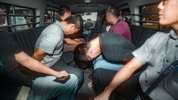 Một nhóm bị cáo của đường dây trộm cắp dầu của Shell ra tòa ở Singapore ngày 13-1 - Sputnik Việt Nam