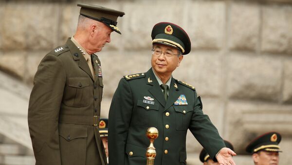Joseph Dunford với Thượng tướng Phòng Phong Huy - Sputnik Việt Nam