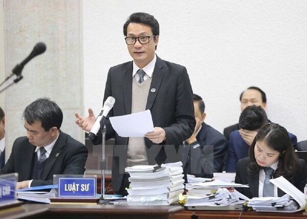 Luật sư Nguyễn Văn Quynh bào chữa cho bị cáo. Luật sư Nguyễn Văn Quynh bào chữa cho bị cáo. - Sputnik Việt Nam