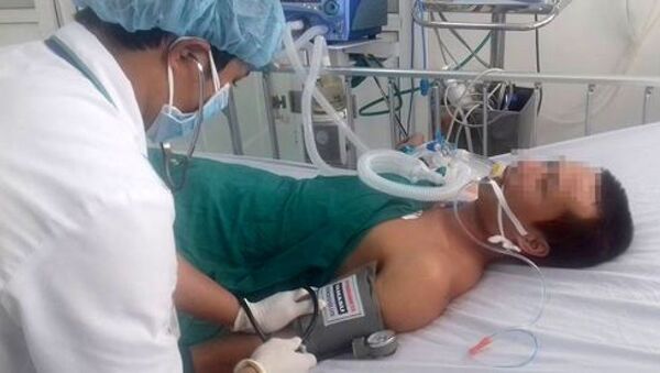 Anh H.M.A được cấp cứu tại bệnh viện - Sputnik Việt Nam