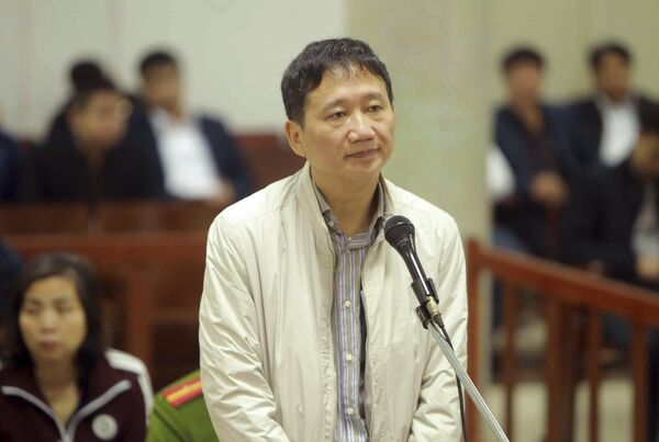 Bị cáo Trịnh Xuân Thanh tại tòa Bị cáo Trịnh Xuân Thanh tại tòa - Sputnik Việt Nam