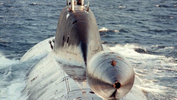 Phần đuôi chứa ăng ten kéo của tàu ngầm đề án 971 “Schucka-B” - Sputnik Việt Nam