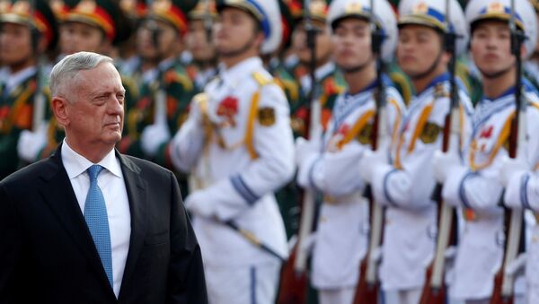 Bộ trưởng Quốc phòng Mỹ Jim Mattis tại Hà Nội - Sputnik Việt Nam