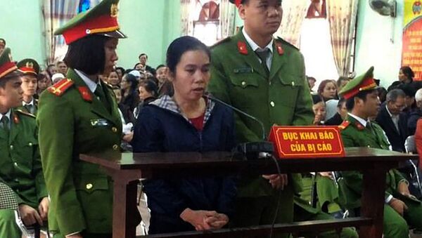 Nguyễn Thị Thảo tại phiên tòa - Sputnik Việt Nam