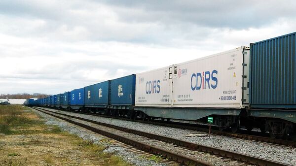 Vận chuyển container theo chặng xuất nhập khẩu Vorsino-Thành Đô-Vorsino Vận chuyển container theo chặng xuất nhập khẩu Vorsino-Thành Đô-Vorsino - Sputnik Việt Nam