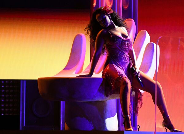 Ca sĩ Rihanna tại Lễ trao giải Grammy ở New York - Sputnik Việt Nam