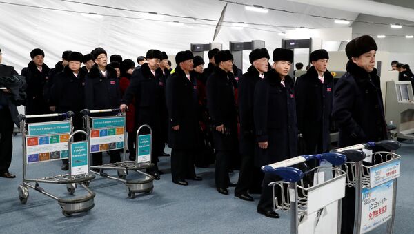 Phái đoàn Triều Tiên đến tham dự Thế vận hội PyeongChang 2018. - Sputnik Việt Nam