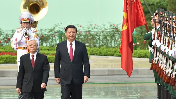 Tổng Bí thư Nguyễn Phú Trọng và Tổng Bí thư, Chủ tịch Trung Quốc Tập Cận Bình duyệt đội danh dự - Sputnik Việt Nam