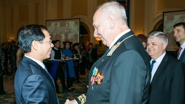 Đại sứ quán Nga tổ chức chiêu đãi nhân Ngày truyền thống ngành Ngoại giao Nga - Sputnik Việt Nam