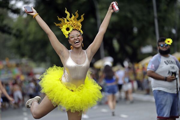 Người phụ nữ tham gia lễ hội tại São Paulo ở Brazil - Sputnik Việt Nam