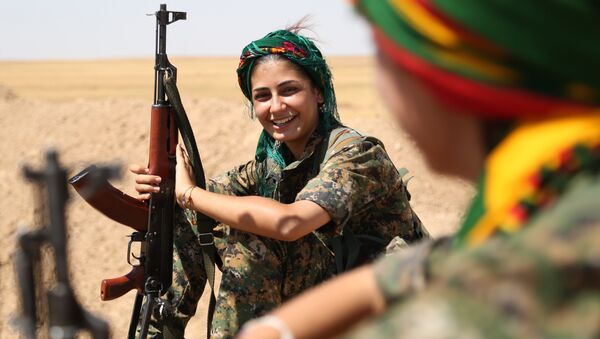 Đại diện lực lượng người Kurd YPG - Sputnik Việt Nam