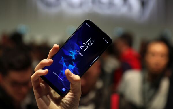 Samsung vừa ra mắt bộ đôi Galaxy S9 và Galaxy S9+ trong khuôn khổ sự kiện MWC tại Barcelona, Tây Ban Nha - Sputnik Việt Nam