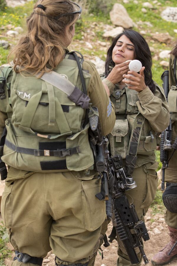 Nữ binh sĩ của quân đội Israel - Sputnik Việt Nam