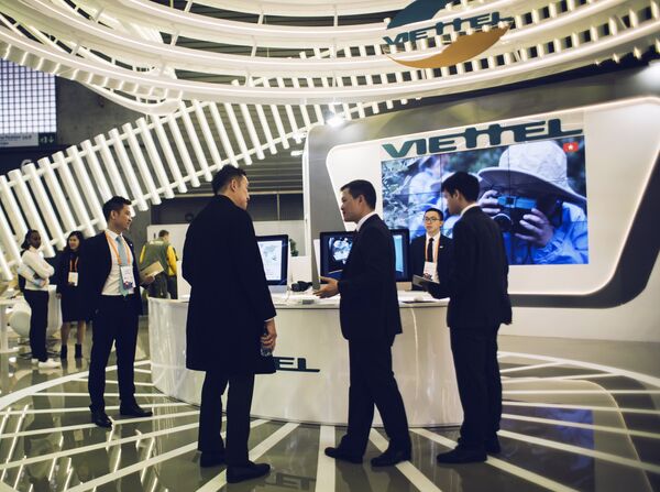 Việt Nam thương mại hóa 5G bằng thiết bị của Viettel: Vấn đề kinh tế và chủ quyền Việt Nam thương mại hóa 5G bằng thiết bị của Viettel: Vấn đề kinh tế và chủ quyền - Sputnik Việt Nam
