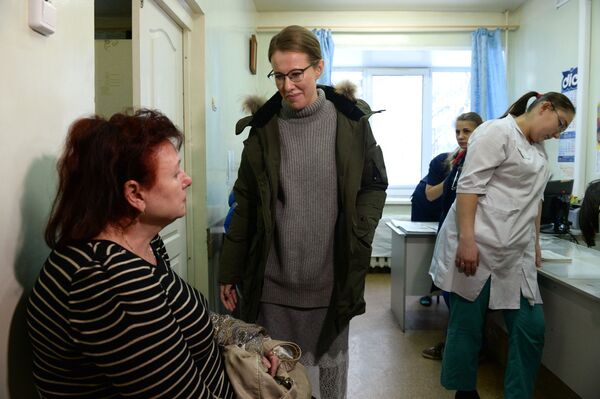 Bà Ksenia Sobchak tại Bệnh viện thành phố Berdsk - Sputnik Việt Nam