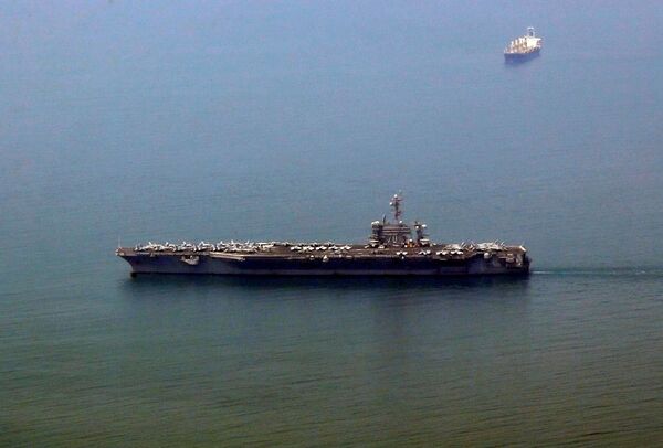 Tàu sân bay Mỹ USS Carl Vinson vào cảng Đà Nẵng, Việt Nam - Sputnik Việt Nam