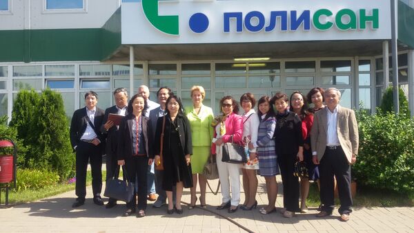 Cuộc gặp của ban quản lý công ty Polysan với đại diện các bệnh viện Việt Nam - Sputnik Việt Nam