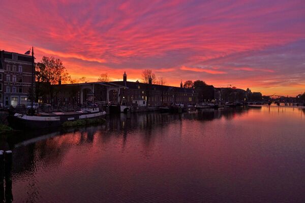 Thành phố Amsterdam trên sông Amstel ở Hà Lan - Sputnik Việt Nam