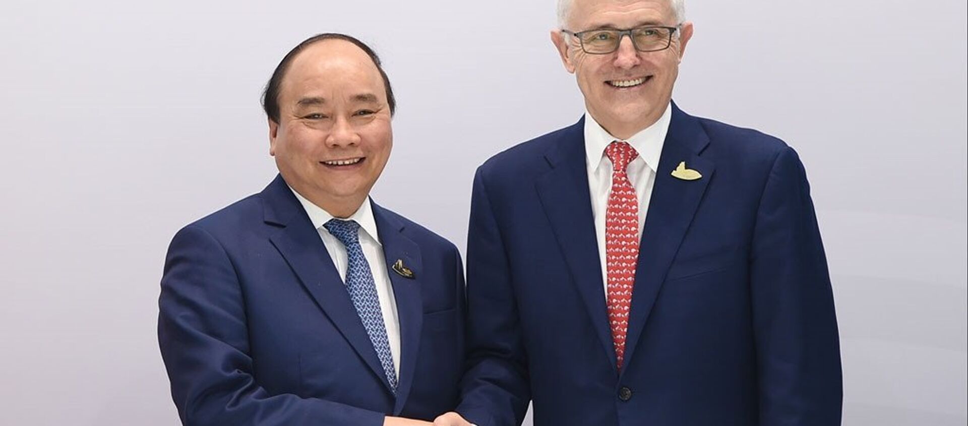 Thủ tướng Nguyễn Xuân Phúc bắt tay với Thủ tướng Úc Malcolm Turnbull - Sputnik Việt Nam, 1920, 14.03.2018
