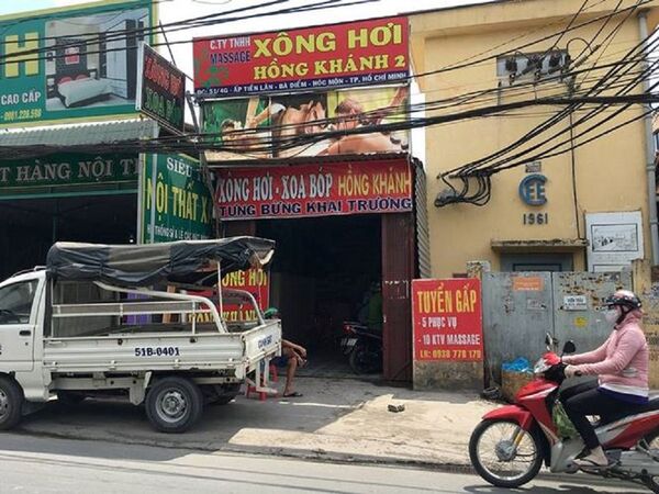 Cơ sở massage lắp chuông báo động để đề phòng công an kiểm tra. Cơ sở massage lắp chuông báo động để đề phòng công an kiểm tra. - Sputnik Việt Nam