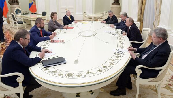 Ông Vladimir Putin đã gặp các ứng viên đăng ký tranh chức Tổng thống Nga - Sputnik Việt Nam