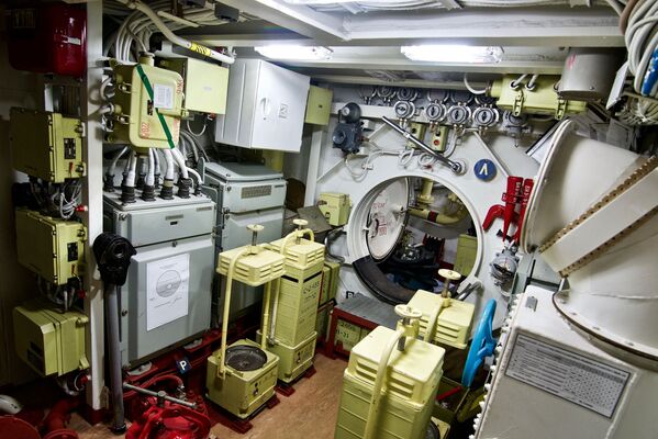 Một trong những khoang của tàu ngầm diesel-điện Dự án 636.3 Novorossiysk - Sputnik Việt Nam