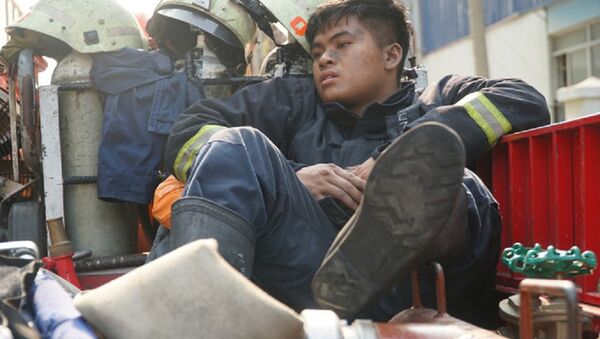 Chiến sĩ PCCC vụ cháy chung cư làm 13 người chết - Sputnik Việt Nam