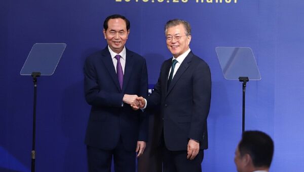 Chủ tịch nước Trần Đại Quang và Tổng thống Moon Jae In tham dự Diễn đàn doanh nghiệp Việt Nam - Hàn Quốc - Sputnik Việt Nam