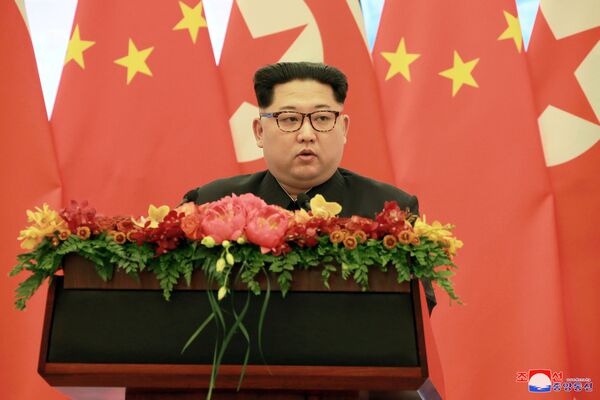 Lãnh đạo Kim Jong Un của Triều Tiên trong chuyến thăm không chính thức Bắc Kinh, Trung Quốc - Sputnik Việt Nam