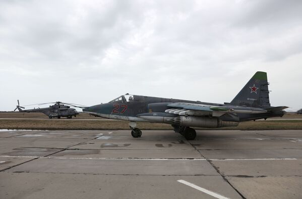 Máy bay tấn công Su-25SM chuẩn bị cất cánh. - Sputnik Việt Nam