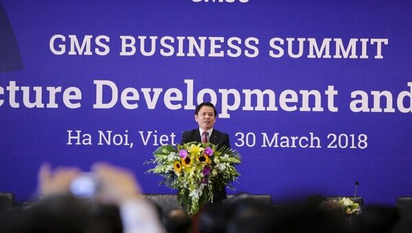 Ông Nguyễn Văn Thể, Bộ trưởng Bộ Giao thông vận tải phát biểu khai mạc phiên thảo luận về phát triển cơ sở hạ tầng và Tài chính cho cơ sở hạ tầng. - Sputnik Việt Nam