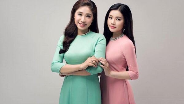 Thu Hằng cùng chị gái Bích Hồng - Sputnik Việt Nam